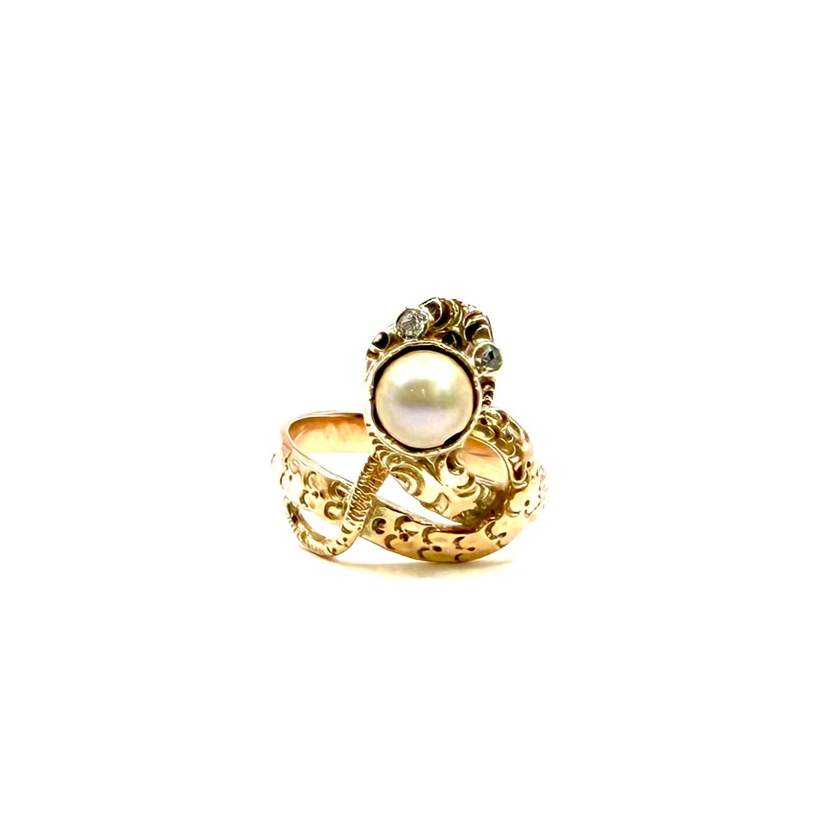 5201. Art Deco Gold Ring In The Shape Of A Snake, With A Diamond And A Freshwater Pearl-photo-1