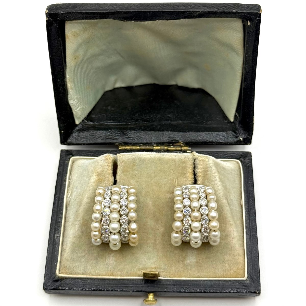 5207. Boucles d’oreilles Art déco en or ornées de diamants-photo-1