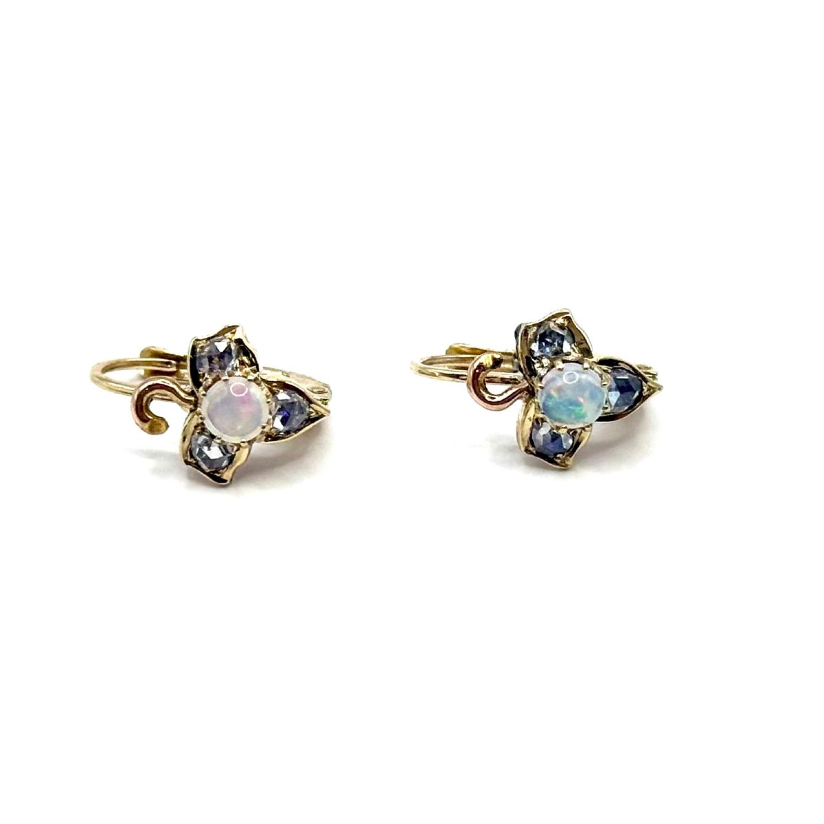 5044. Art Deco Gold Earrings, Set With Diamonds And Opals.-photo-2