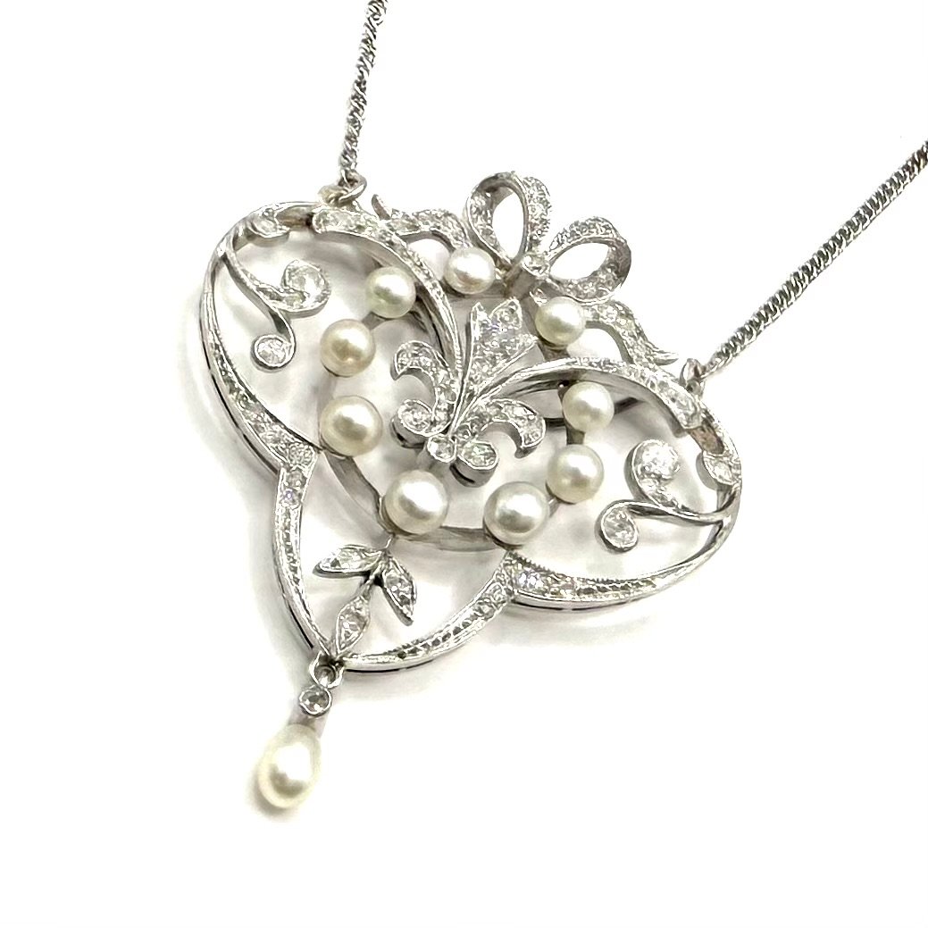 5245. Collier Art déco en platine orné de diamants et de perles.-photo-3