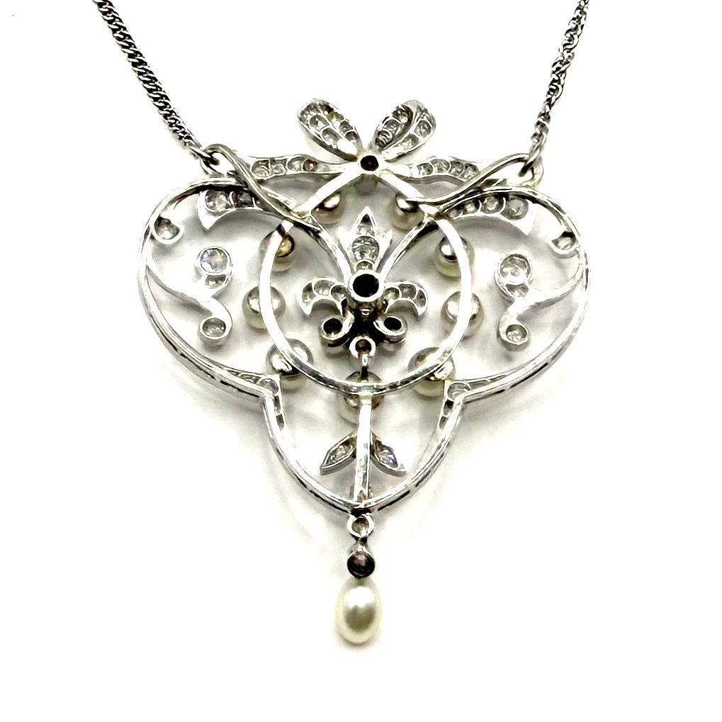 5245. Collier Art déco en platine orné de diamants et de perles.-photo-4
