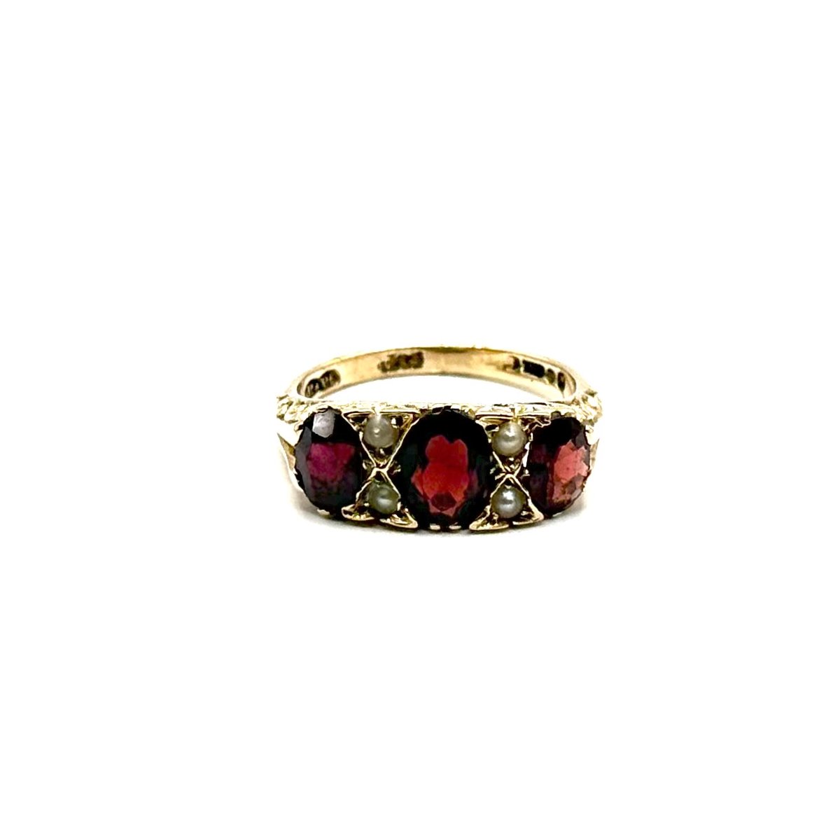 1375. Gold Ring Adorned With Pearls And Garnets.-photo-1