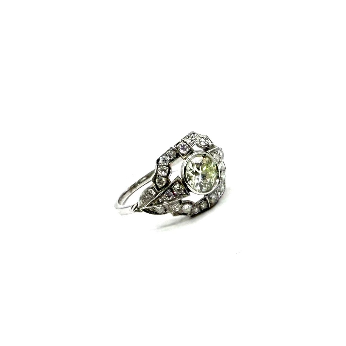 5261. Art Deco Ring In White Gold  With Diamonds.-photo-2