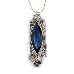 0250. Pendentif Art Déco – Broche avec diamants et saphir bleu