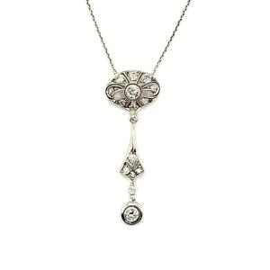 1564. Art Deco Necklace In White Gold And Diamonds