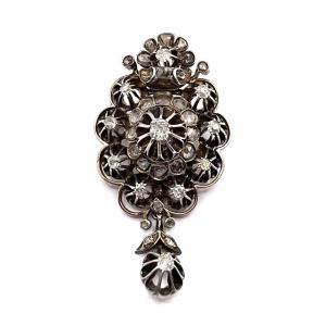 0493. Antique Diamond Medallion Brooch