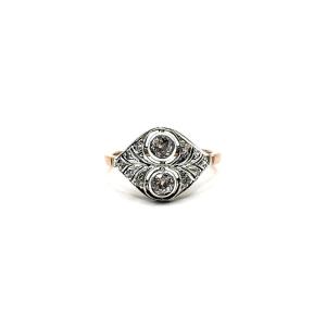 5008. Bague Art déco ornée de diamants.