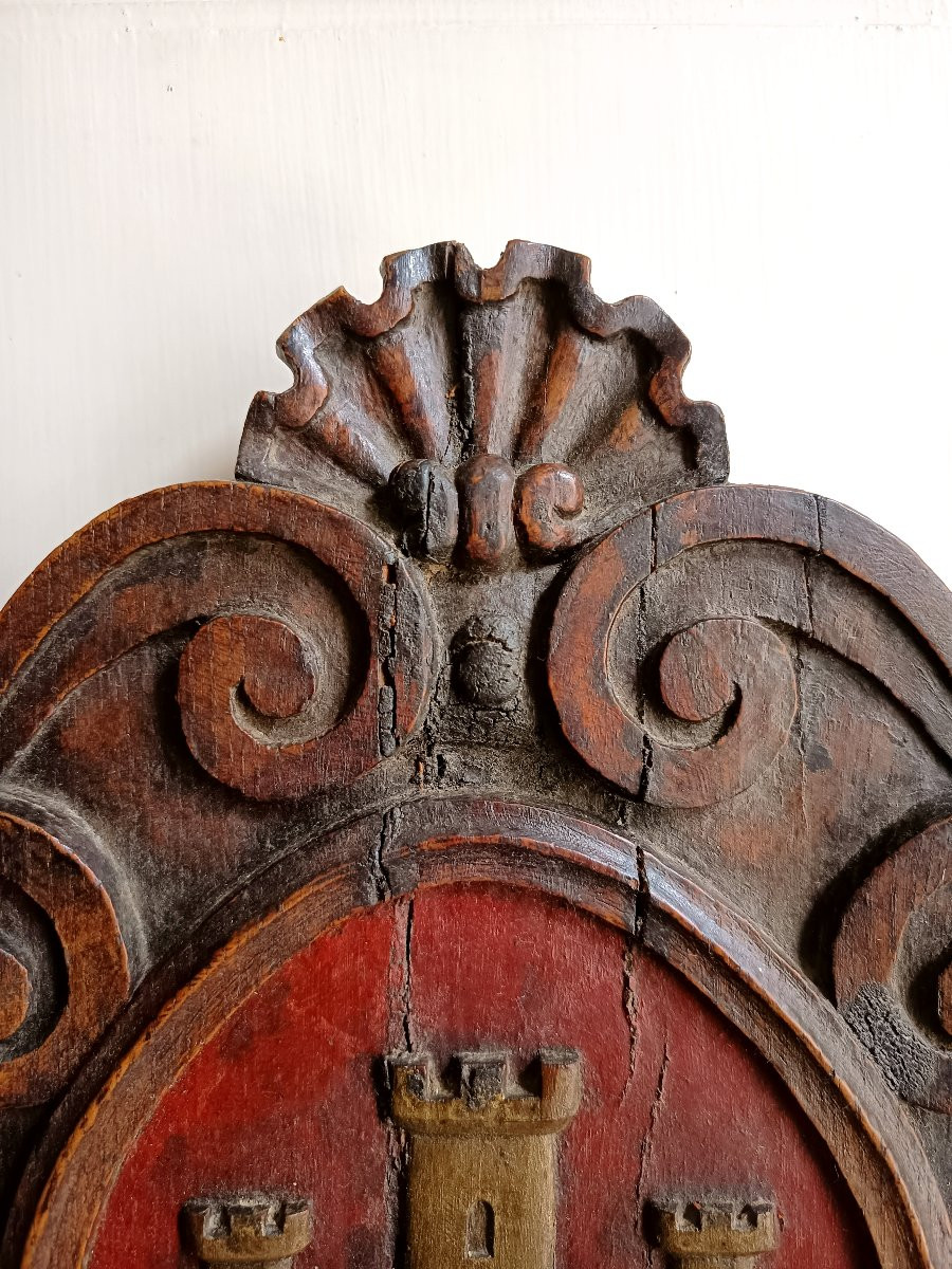 Wooden Heraldic Panel Carved With The Arms Of Castile-photo-4