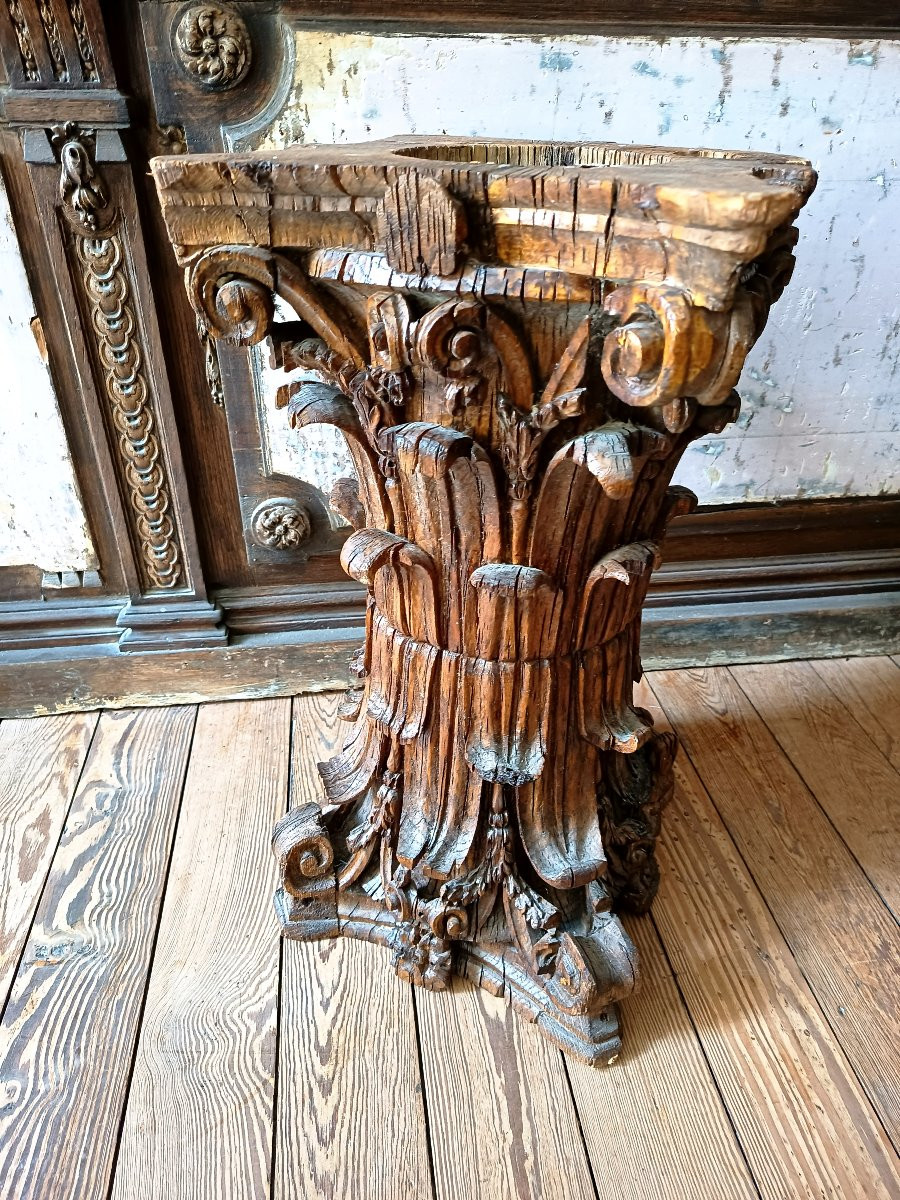 Pair Of 18th-century Corinthian Capitals Forming A Saddle-photo-2