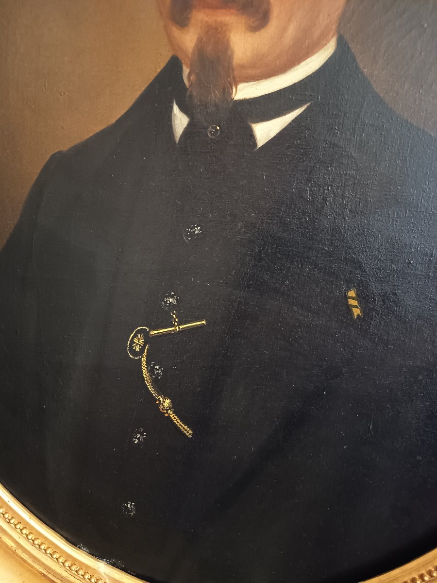 Portait ovale d'un notable XIXème siècle -photo-4