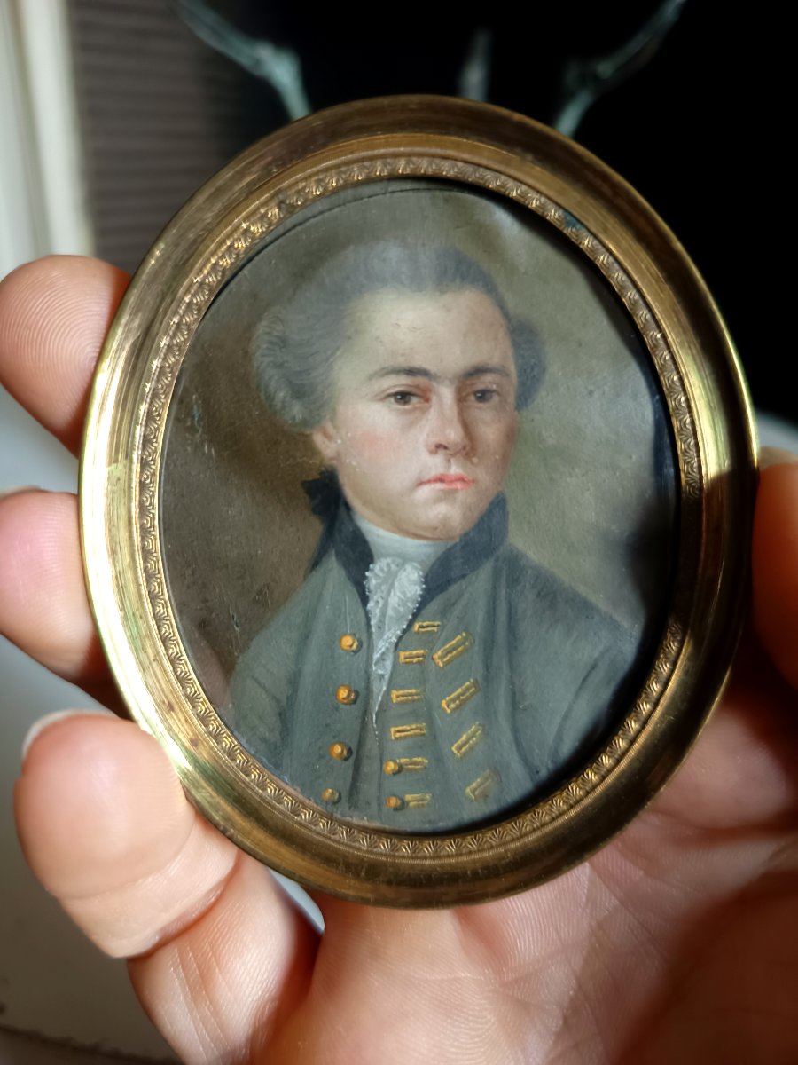 Portrait miniature d'un aristocrate gouache sur vélin xviiième-photo-3