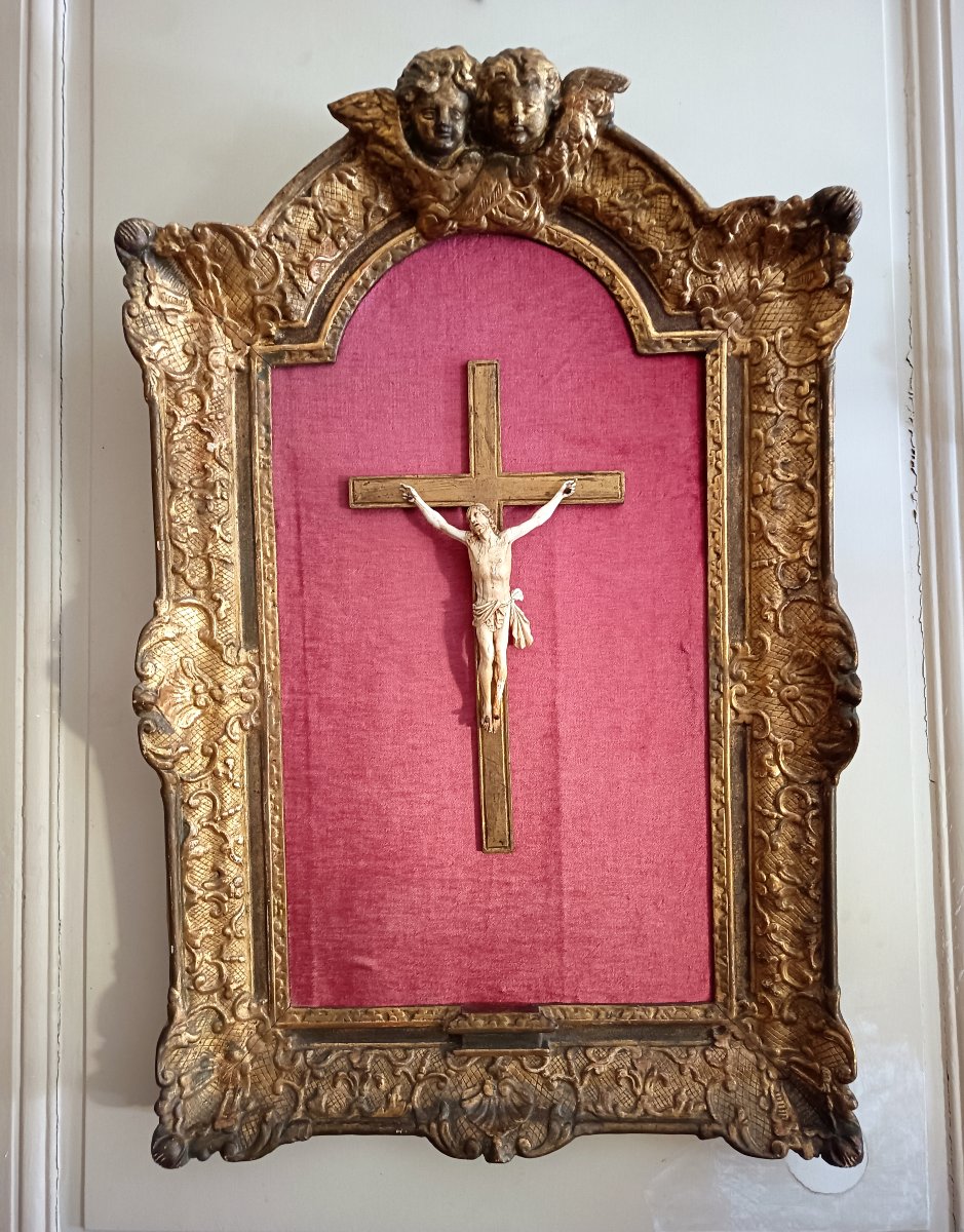 Grand cadre crucifix d'époque régence 
