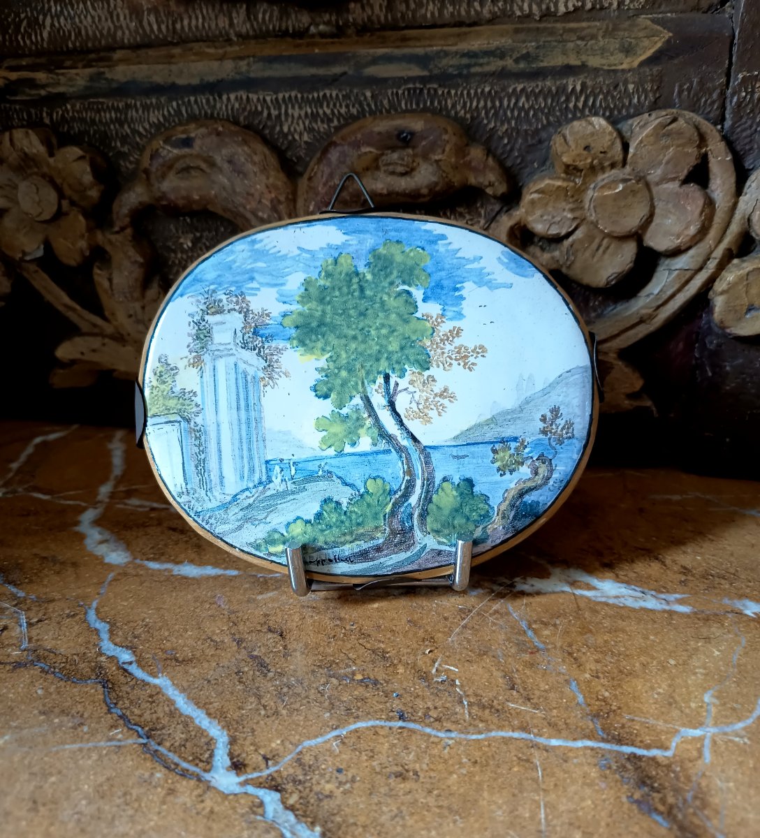 Plaque en faïence de Castelli, atelier Cappelletti, paysage aux ruines antiques, fin XIXe-photo-2