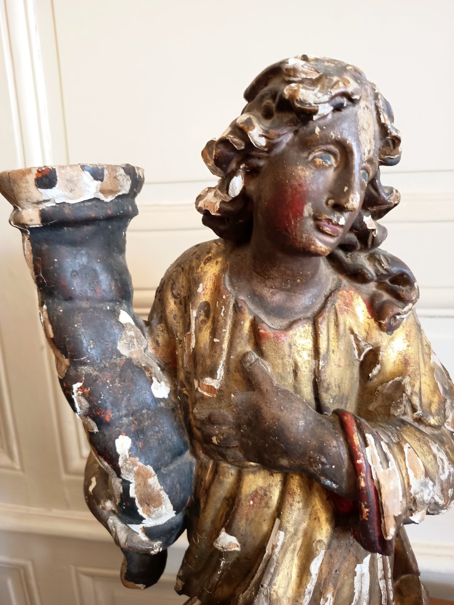 Paire d'anges porte-cierge sculpté en ronde-bosse, Italie du nord XVIIème -photo-2