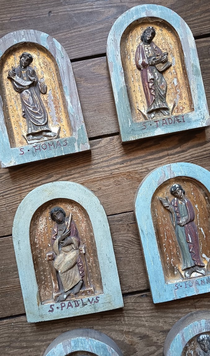 A Set Of Twelve Reliefs Of The Apostles, Carved From Wood, Polychromed, And Gilded, Late 19th–early 20th Century -photo-3