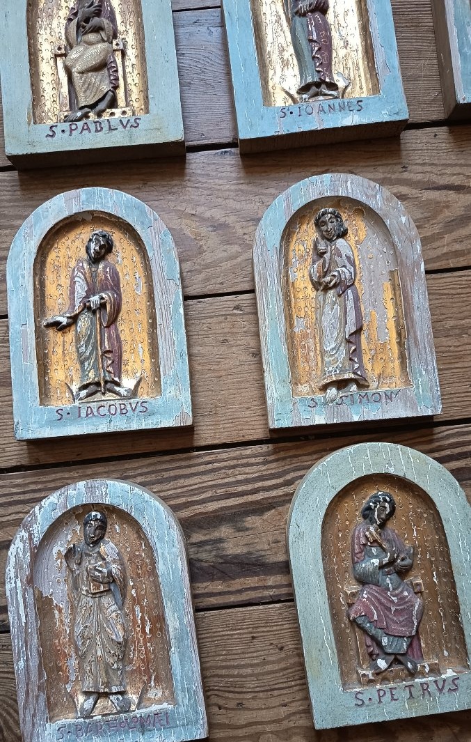 A Set Of Twelve Reliefs Of The Apostles, Carved From Wood, Polychromed, And Gilded, Late 19th–early 20th Century -photo-4