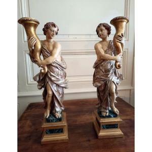 Paire de putti porte torchères Italie XVIIIème