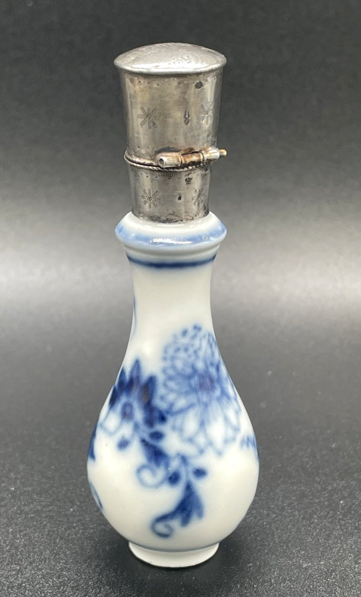 Flacon à parfum en porcelaine bleu et blanc sous couverte de Kangxi-photo-2