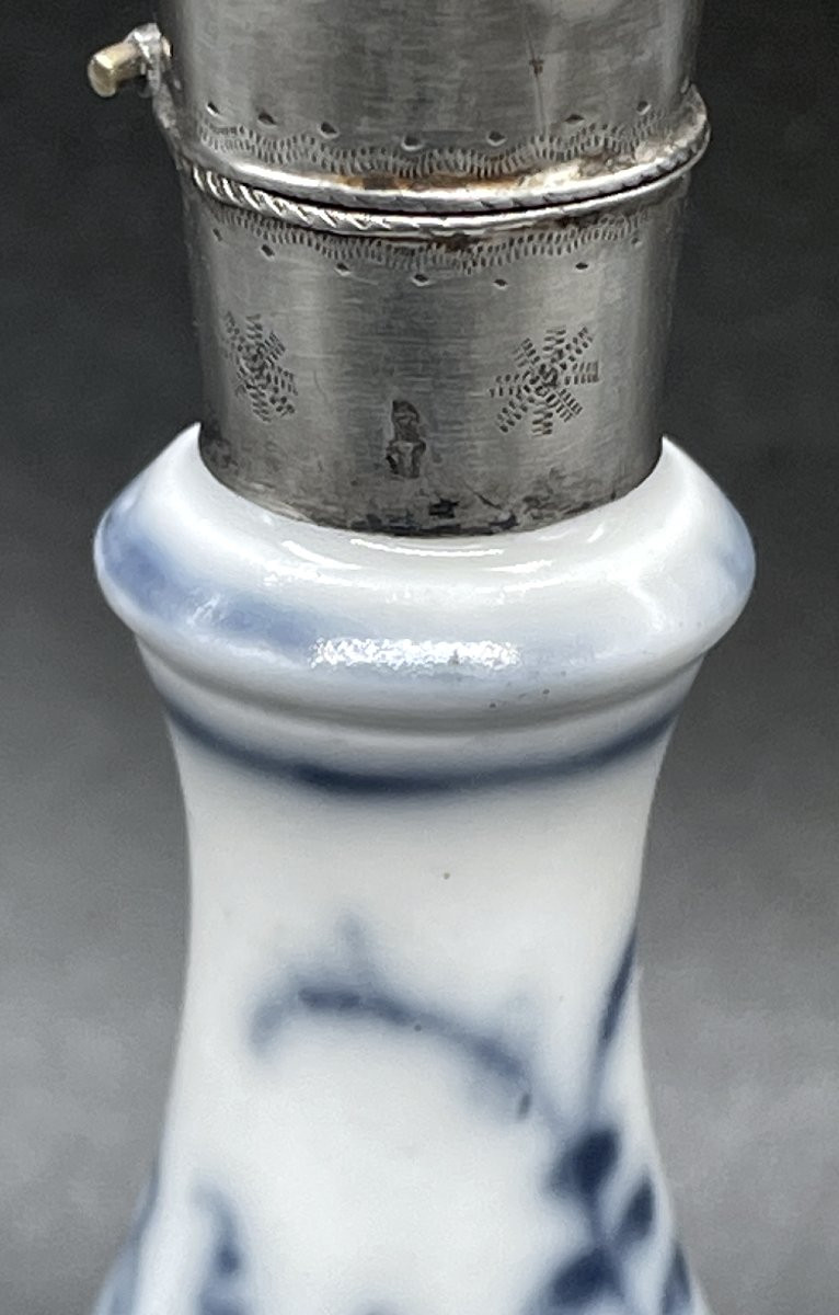 Flacon à parfum en porcelaine bleu et blanc sous couverte de Kangxi-photo-3