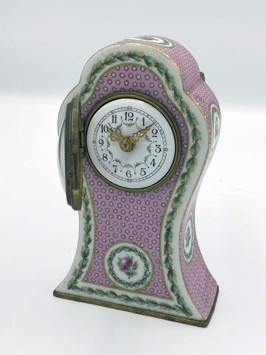 Horloge en porcelaine française Camille Naudot Paris Décor floral Remontage par clé-photo-3