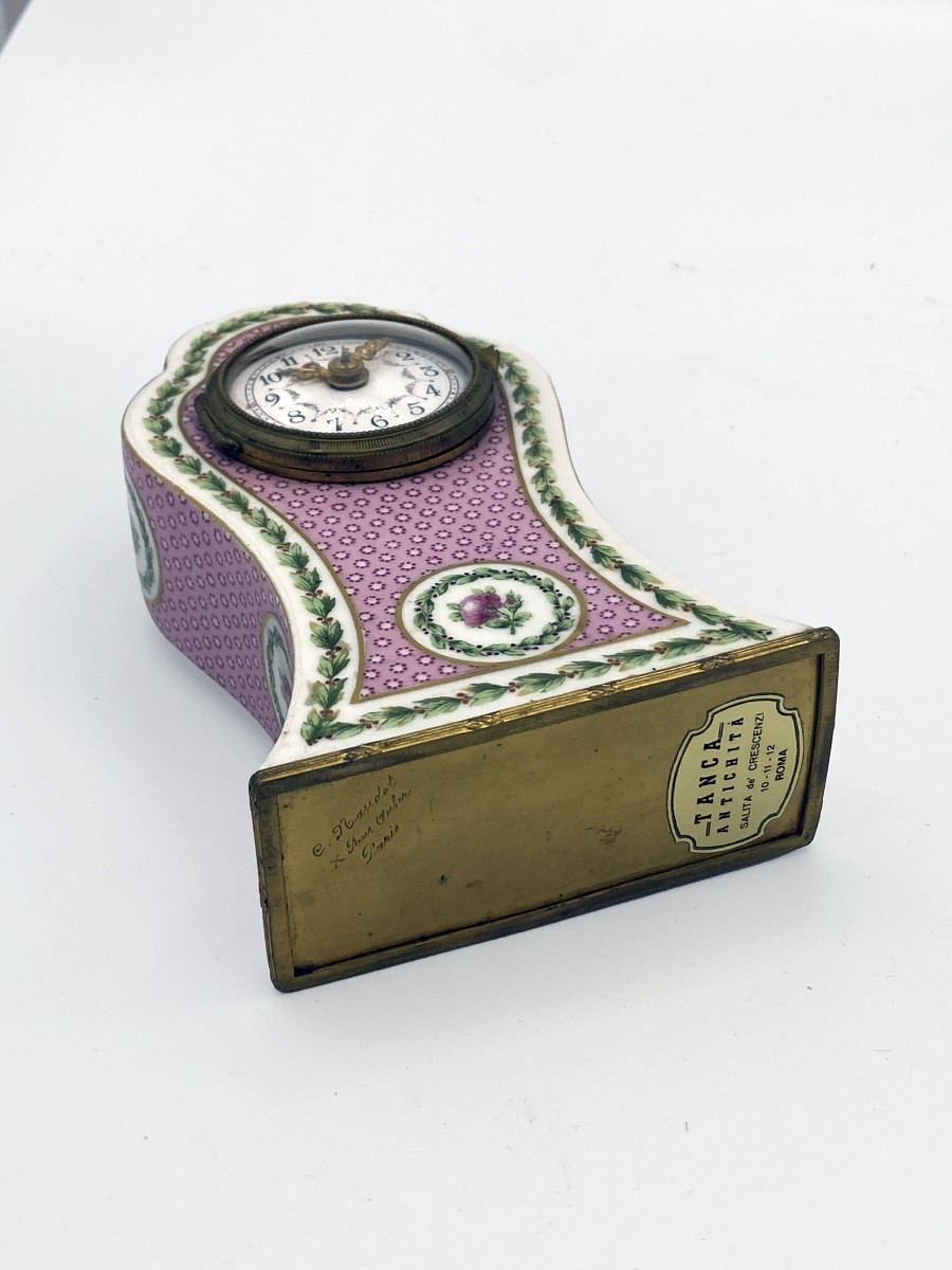 Horloge en porcelaine française Camille Naudot Paris Décor floral Remontage par clé-photo-4