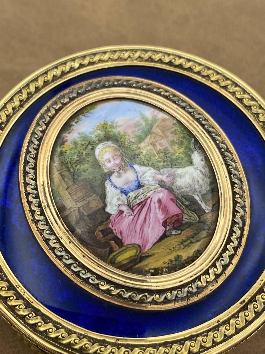 Tabatière circulaire en or, émail et miniature à scène bucolique, XVIIIe siècle-photo-2