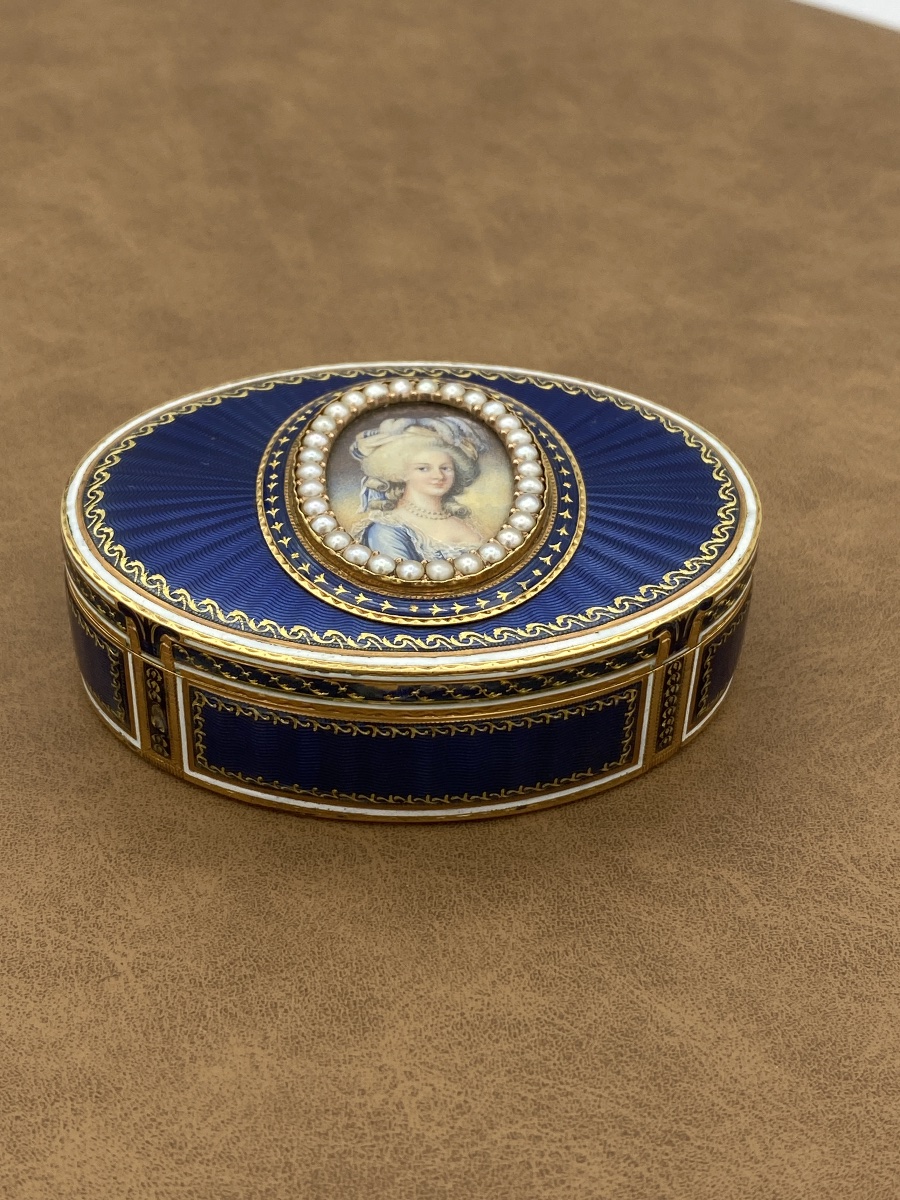Oval Gold And Enamel Snuff Box With Miniature Of Marie Antoinette, 1700–1800