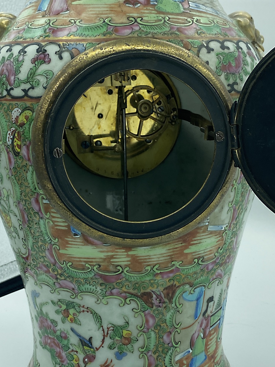 French Clock In A Canton Famille Rose Porcelain Vase, Late 19th Century-photo-6