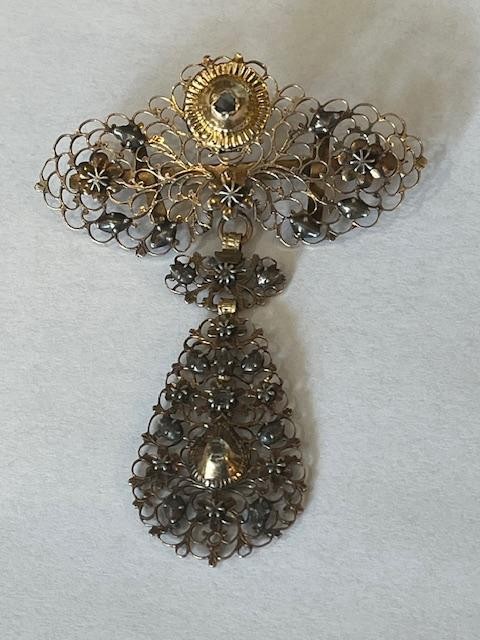 Broche 18 Eme Or Et Diamants