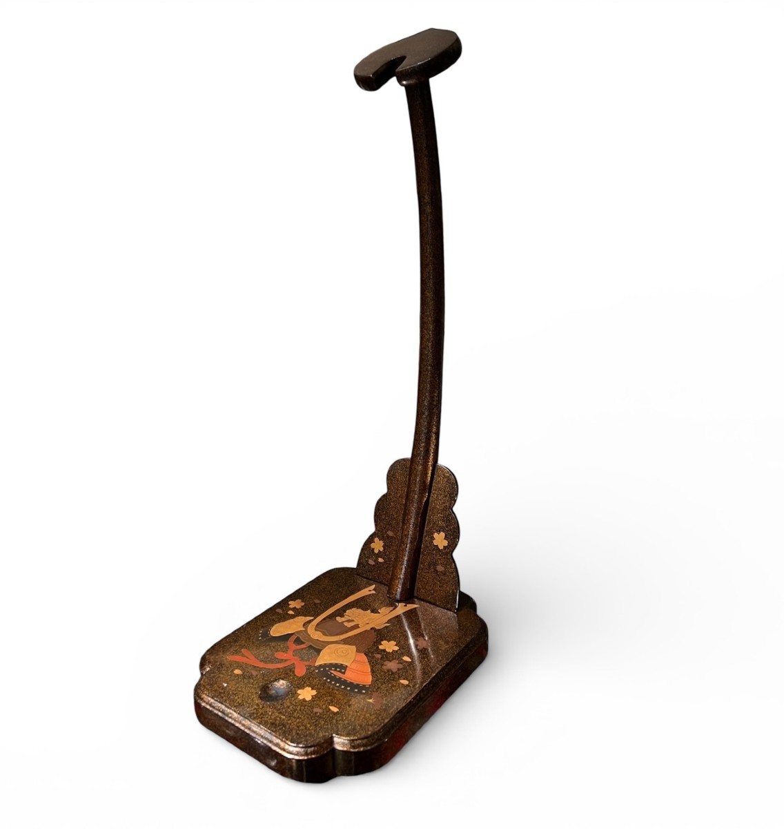 Tachi Kake, porte sabre, en Laque Kabuto & Shishi — Japon 19ème siècle