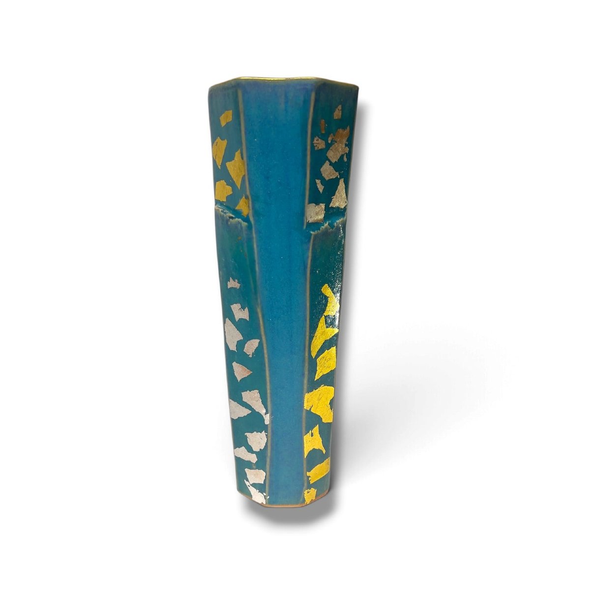 Japon, Vase octogonal en céramique Hissan Tōen, Shigaraki, bleu, or et argent, vers 1950-photo-2