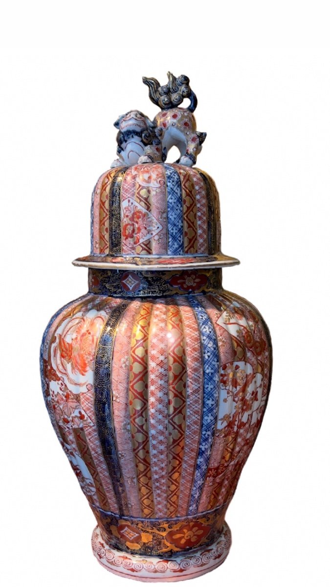 Japon, Grand Vase En Porcelaine De Arita, Imari, époque Meiji, 19ème Siècle.