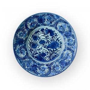 Japan, Large Porcelain Dish (55.5cm), Circa 1670 -1680  