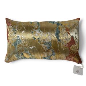 Japon, Coussin exclusif Sinapango Interiors en tissage Nishijin vintage.