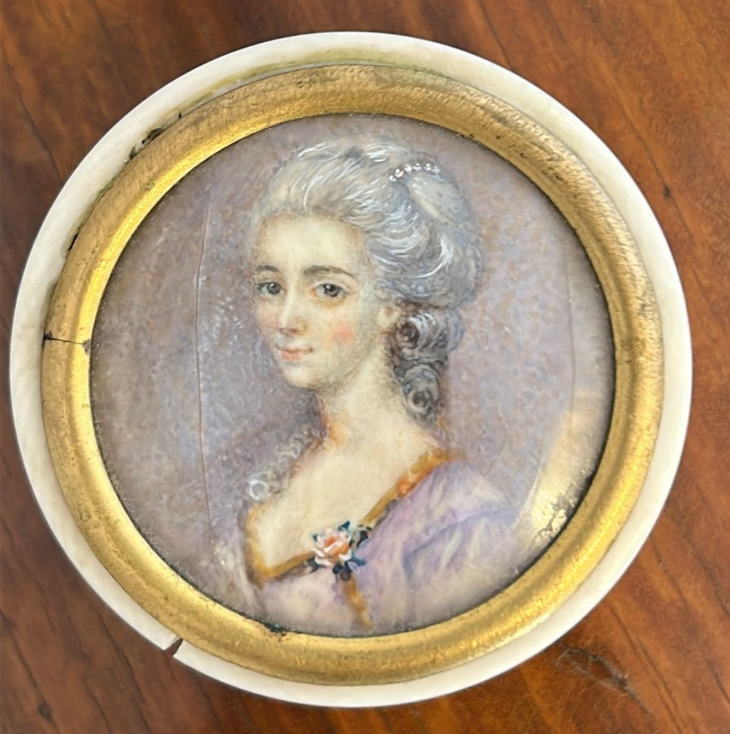 Ivory Snuffbox