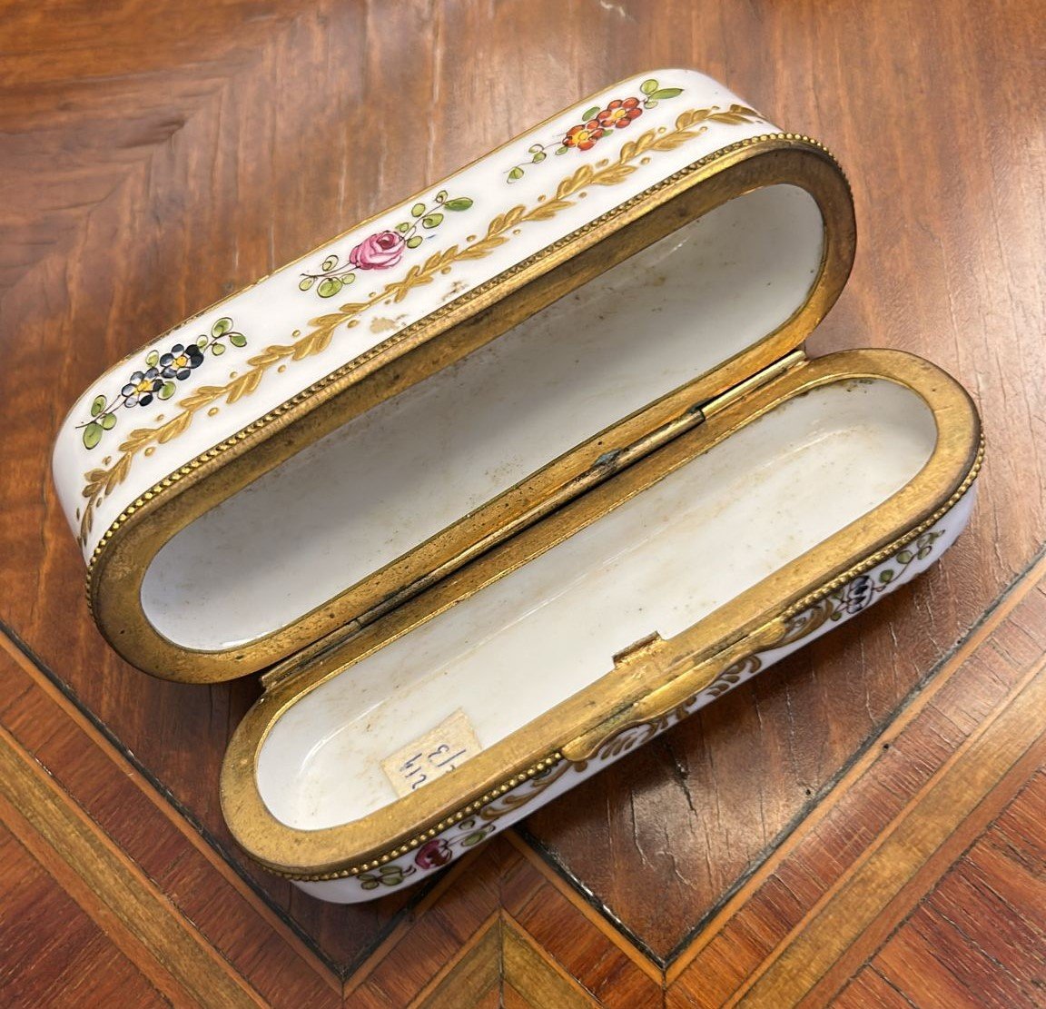 Samson Porcelain Tobacco Box-photo-4