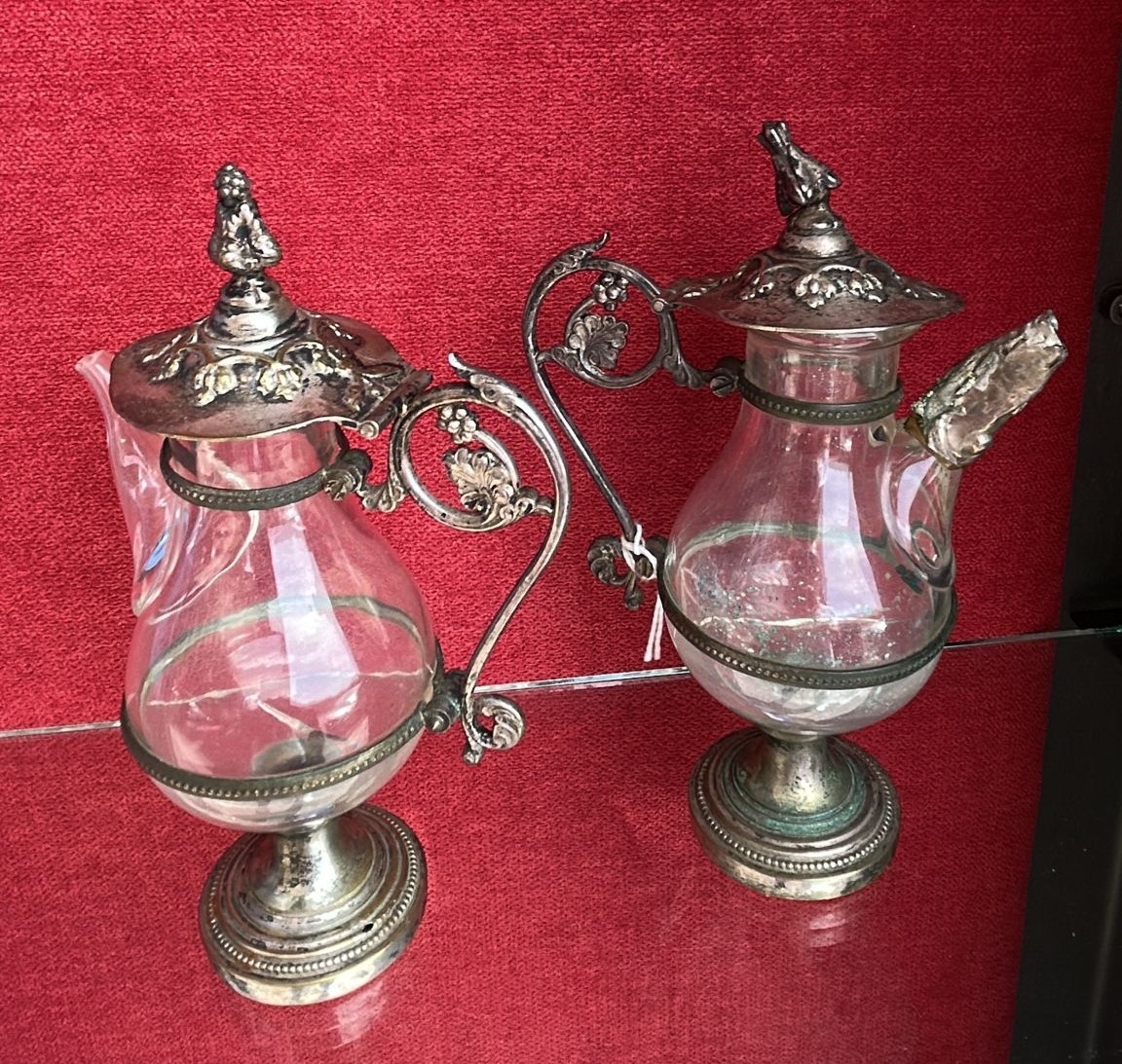 A Pair Of Venetian Cruets, 18th Century. 