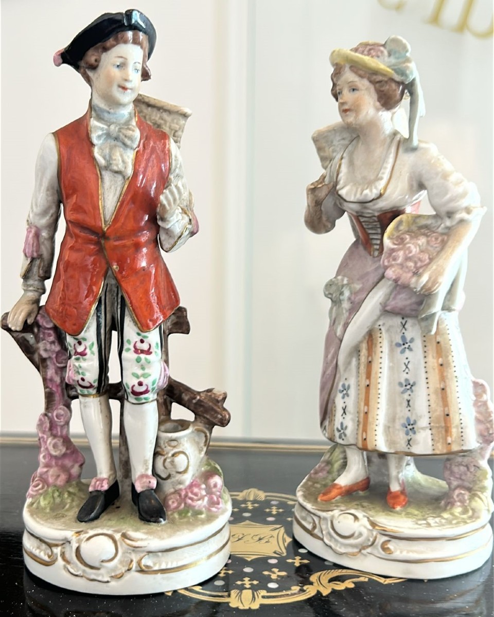 Pair Of Capodimonte Porcelain Figurines 