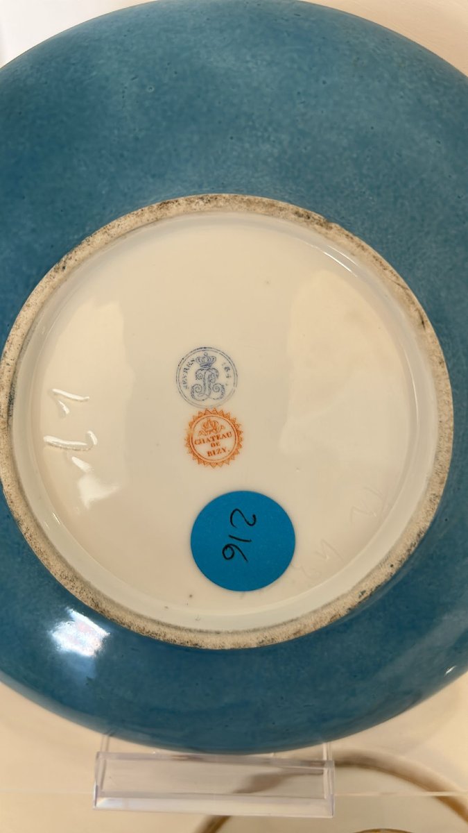 Soucoupe en porcelaine de Sèvres pour le Château de Bizy-photo-2
