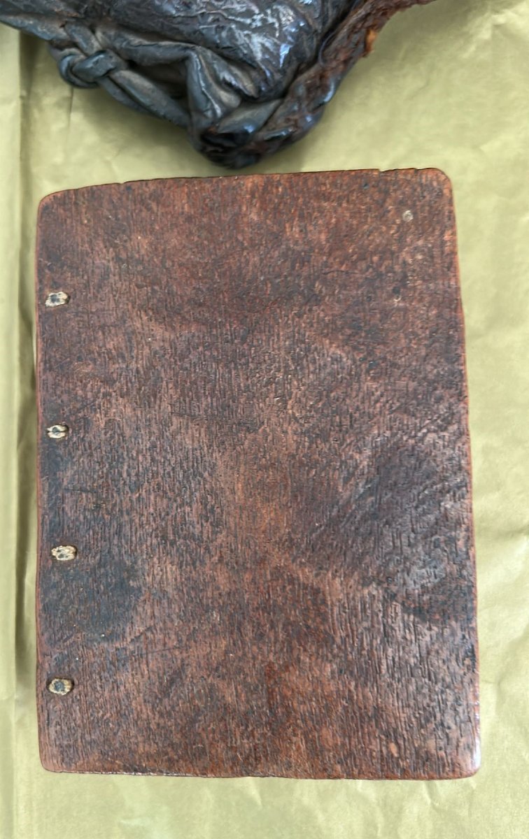 Small 15th/16th Century Sheepskin Traveler's Bible. -photo-3