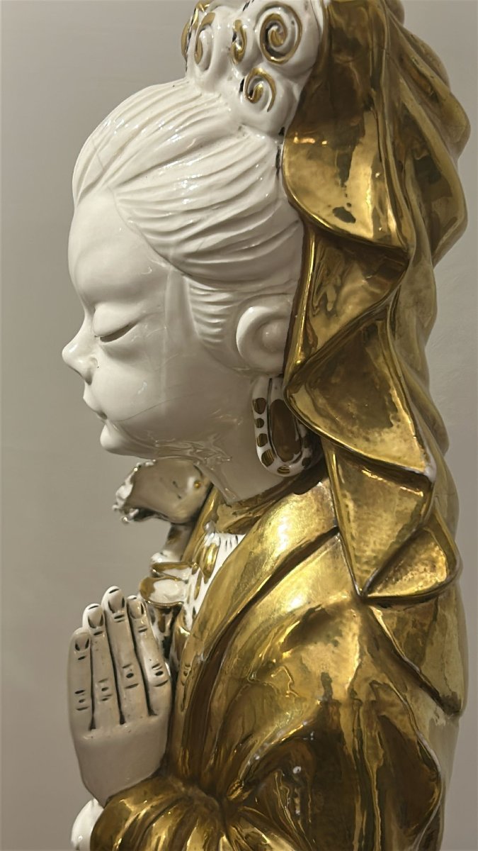 Large Pair Of Chinese Buddhist Or Taoist Statues In White Porcelain And Pure Gold.-photo-3
