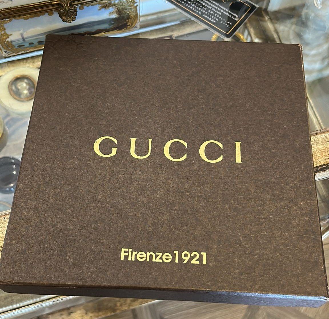 Gucci Shawl Made Of Pure Silk, Never Worn.-photo-2