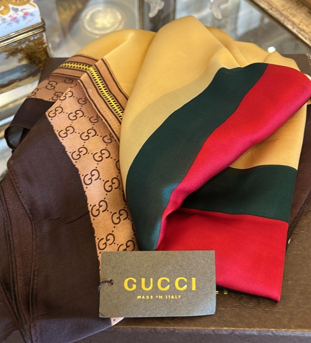 Gucci Shawl Made Of Pure Silk, Never Worn.