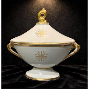 Soupière en porcelaine de Paris – Manufacture Locré – Époque Empire (1810-1820). 
