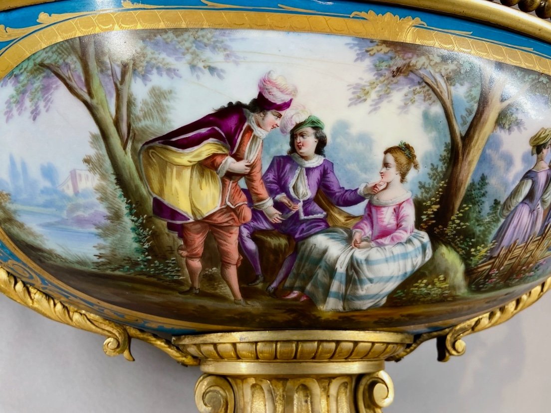 19th Century French Louis XVI Sevres Porcelain Jardiniere-photo-3