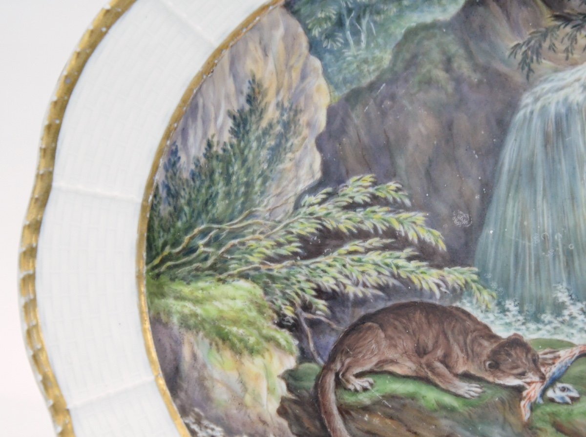 Kpm Berlin Porcelain Plate Decor In The Center Of A XIXth Fishing Otter-photo-4