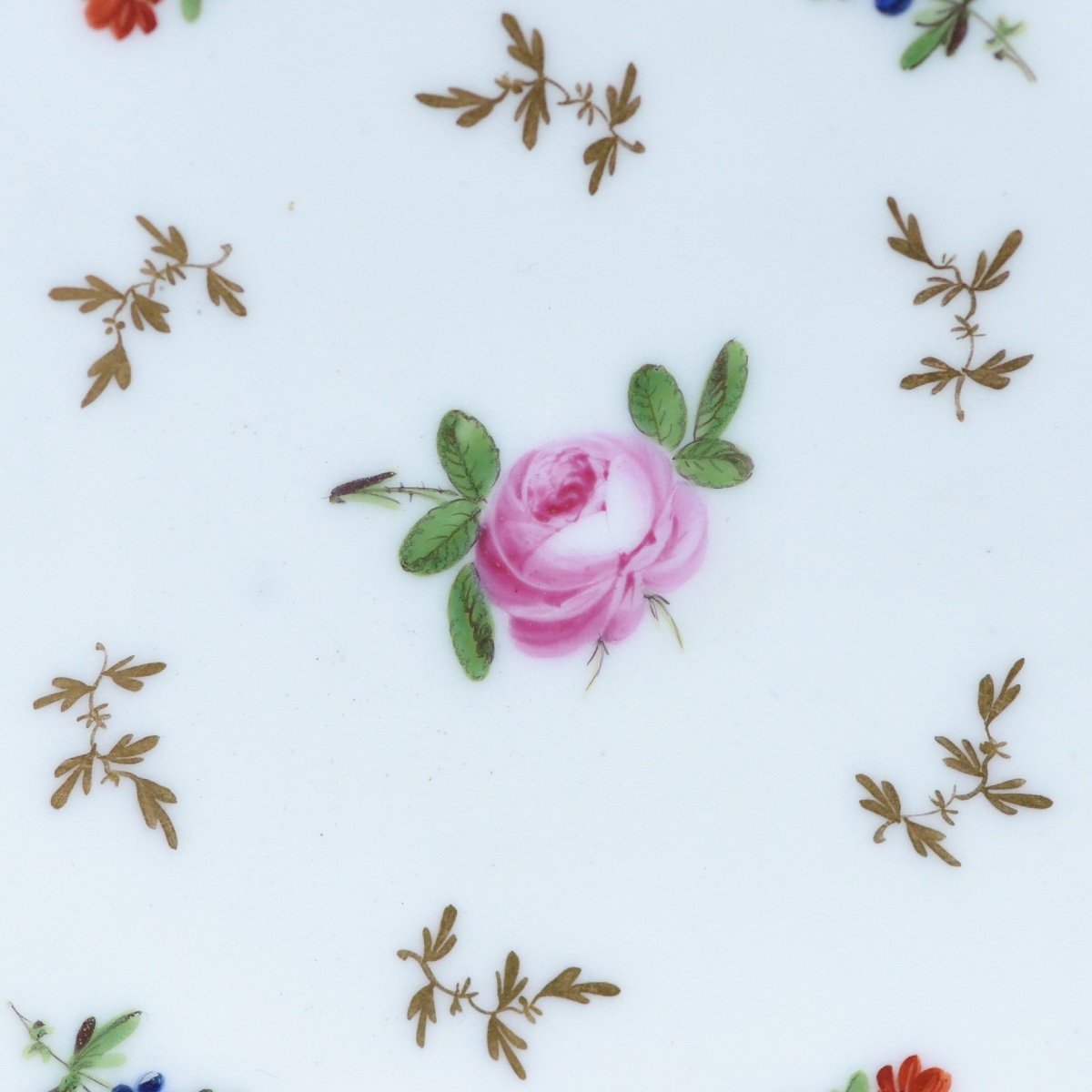 Assiette En Porcelaine &agrave; D&eacute;cor Floral Polychrome Manufacture Dite De Monsieur De Clignancourt-photo-1