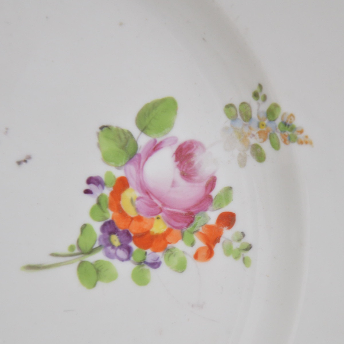 Paris Porcelain Plate, Locre Manufacture, 18th–19th Century – Floral Decoration-photo-2