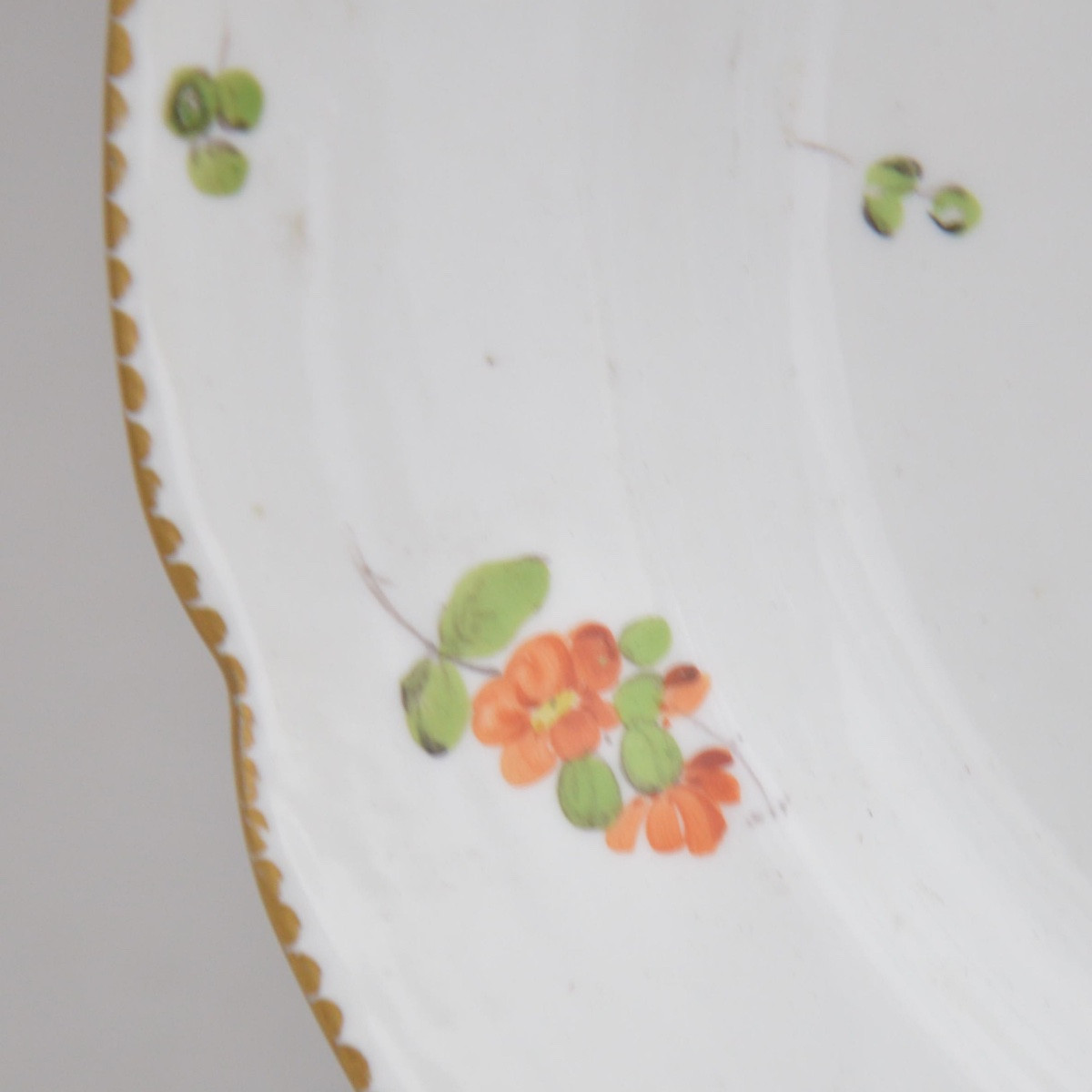 Paris Porcelain Plate, Locre Manufacture, 18th–19th Century – Floral Decoration-photo-4