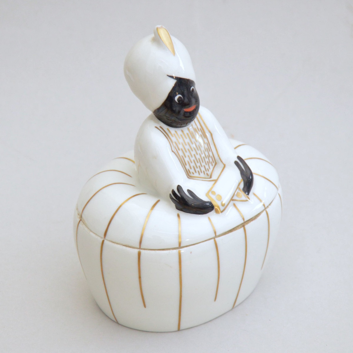 Robj Porcelain Box, Paris – Nubian Orientalist Subject, Art Deco, Circa 1930-photo-5